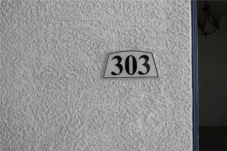 Photo #5: 2527831 Listing