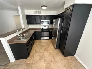 Photo #3: 2527845 Listing 