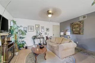 Photo #3: 2527850 Listing