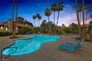 Photo #5: 2527850 Listing