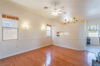 Photo #3: 2527881 Listing