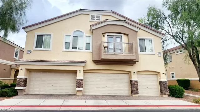 MLS: 2527986 Condo For Sale