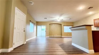 Photo #3: 2527986 Listing 