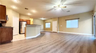 Photo #5: 2527986 Listing 