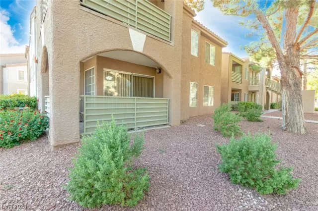 MLS: 2528008 Condo For Sale