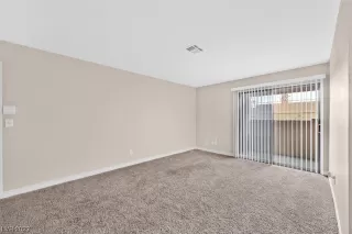 Photo #5: 2528014 Listing 