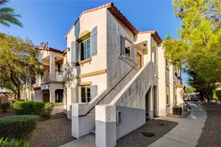 Photo #1: 2528034 Listing 