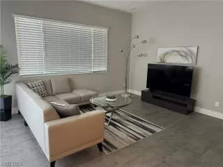 Photo #6: 2528058 Listing 