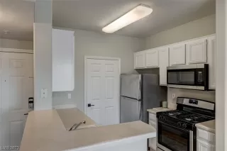 Photo #1: 2528080 Listing