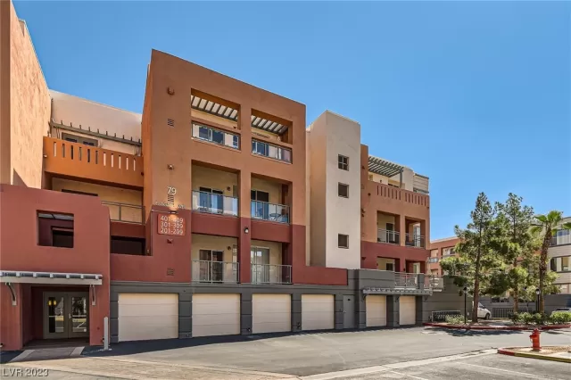 MLS: 2528113 Condo For Sale