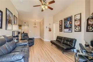 Photo #2: 2528113 Listing 