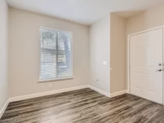 Photo #2: 2528132 Listing