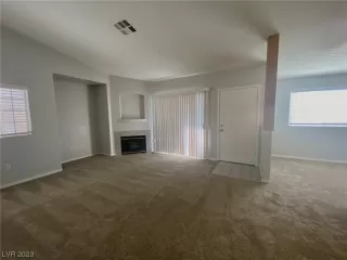 Photo #3: 2528216 Listing