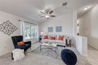 Photo #5: 2528230 Listing