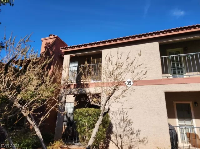 MLS: 2528244 Condo For Sale