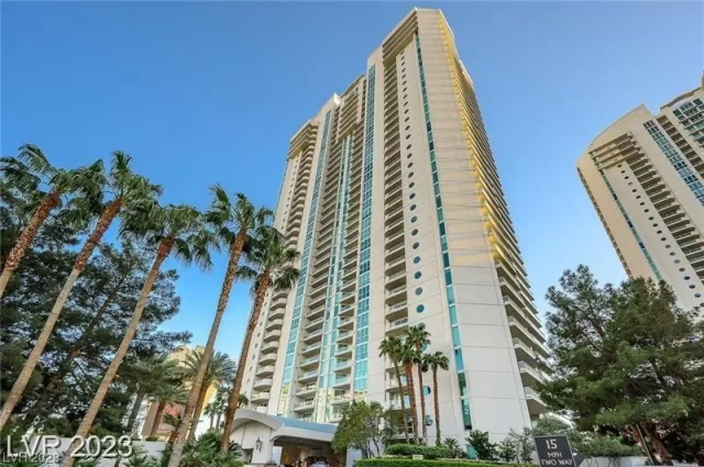 MLS: 2528272 Condo For Sale