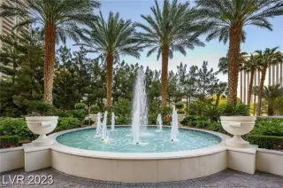 Photo #5: 2528272 Listing