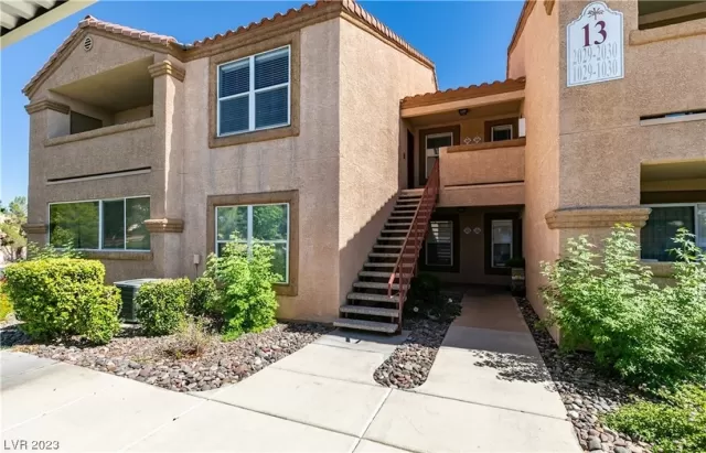 MLS: 2528280 Condo For Sale