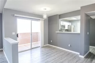 Photo #5: 2528280 Listing 