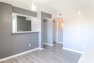 Photo #6: 2528280 Listing 