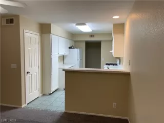 Photo #6: 2528289 Listing 