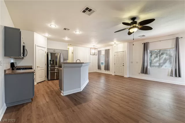 MLS: 2528291 Condo For Sale