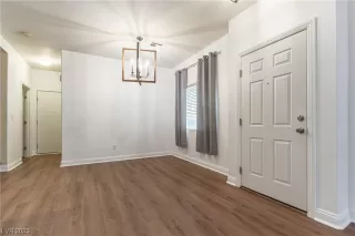 Photo #3: 2528291 Listing 