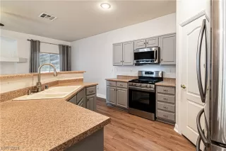 Photo #5: 2528291 Listing 