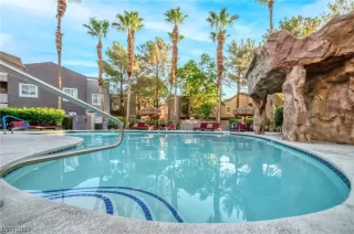 Photo #1: 2528297 Listing