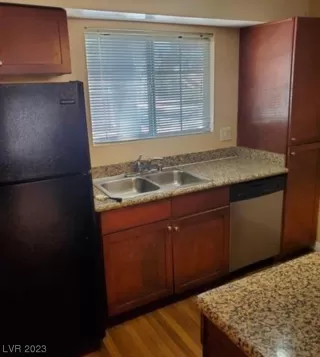 Photo #2: 2528332 Listing 