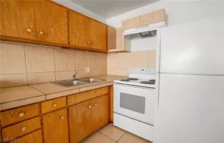 Photo #3: 2528347 Listing 