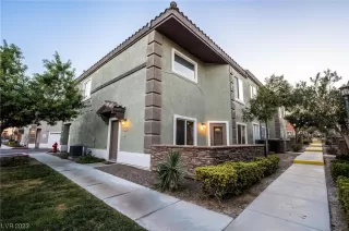 Photo #1: 2528367 Listing