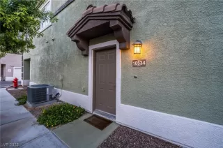 Photo #3: 2528367 Listing