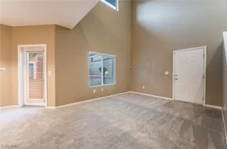 Photo #6: 2528367 Listing