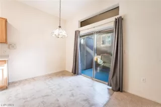 Photo #6: 2528373 Listing