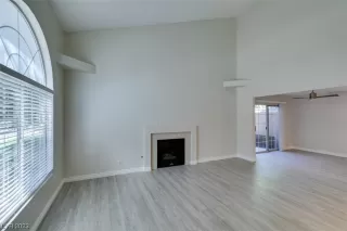 Photo #5: 2528382 Listing 