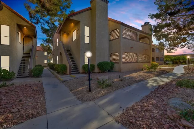 MLS: 2528410 Condo For Sale
