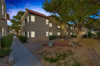 Photo #2: 2528413 Listing