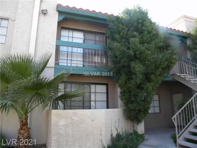 MLS: 2528416 Condo For Sale