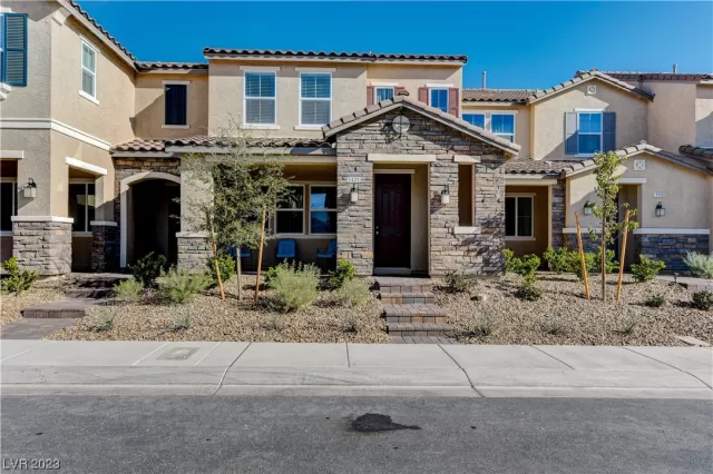 MLS: 2528428 Condo For Sale