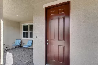 Photo #6: 2528428 Listing