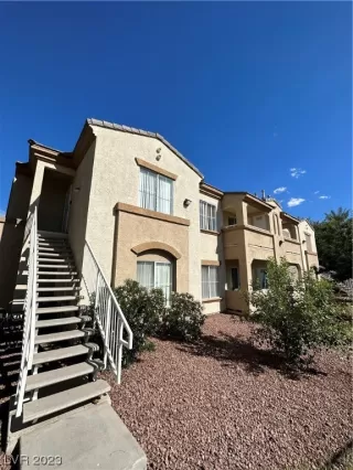 Photo #1: 2528433 Listing