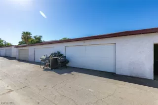 Photo #3: 2528455 Listing