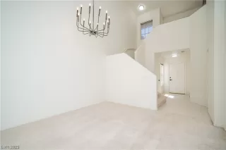 Photo #3: 2528465 Listing