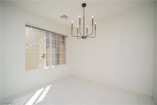 Photo #5: 2528465 Listing