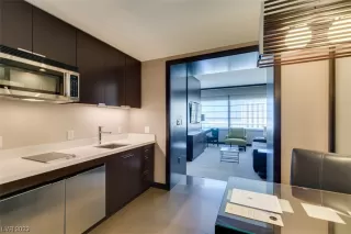 Photo #4: 2528480 Listing