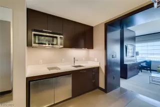 Photo #5: 2528480 Listing