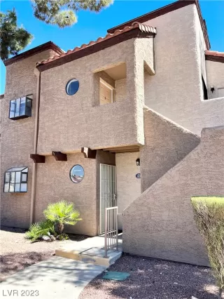 Photo #1: 2528494 Listing 