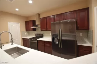 Photo #2: 2528532 Listing 