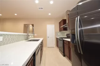 Photo #3: 2528532 Listing 